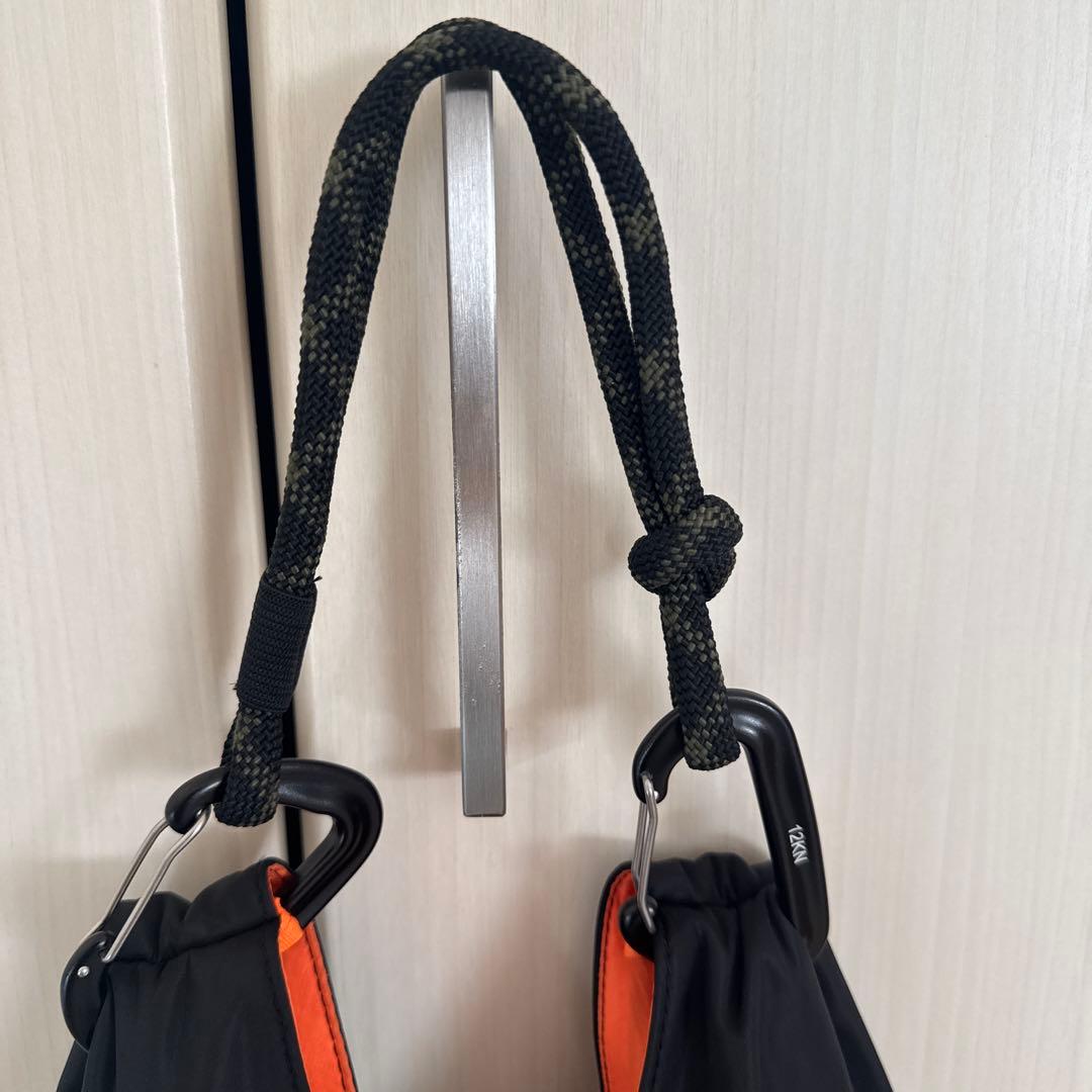 OUTDOOR ティアードトートフリルバッグ ブラック