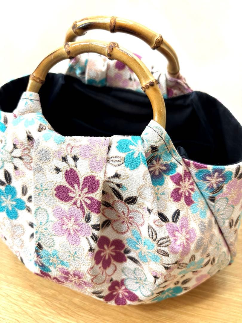 桜づくし　 （アイボリー・薄紫）着物バック和装バッグ　卒業成人式七五三結婚