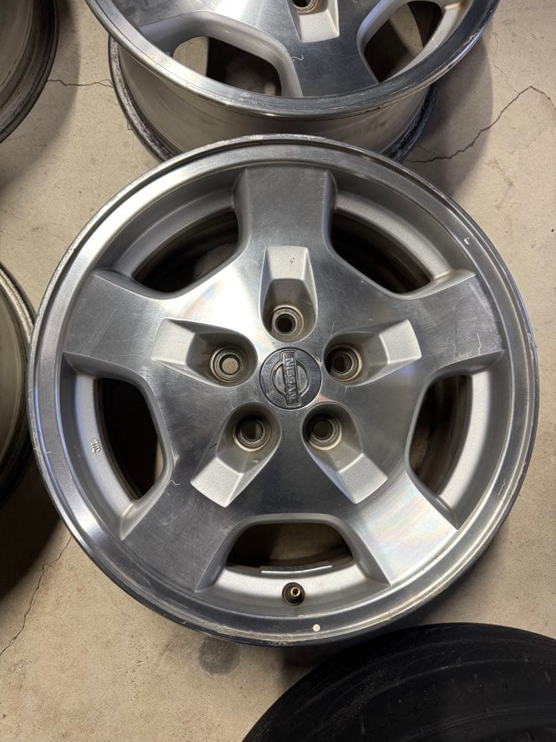 ニッサン レパード Y33 純正 アルミホイール