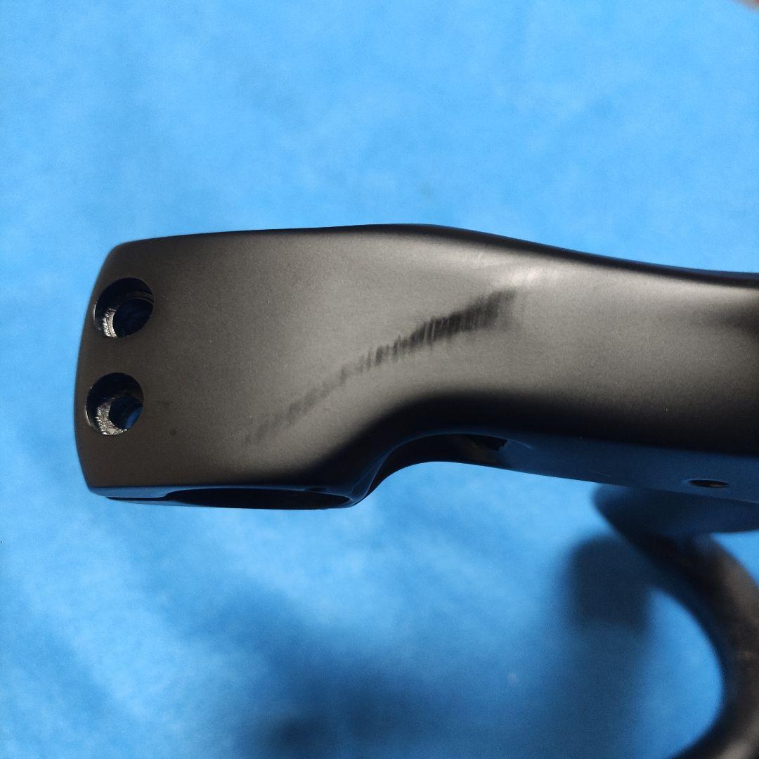一体型エアロカーボンハンドル + チタンボルト + サイコン
