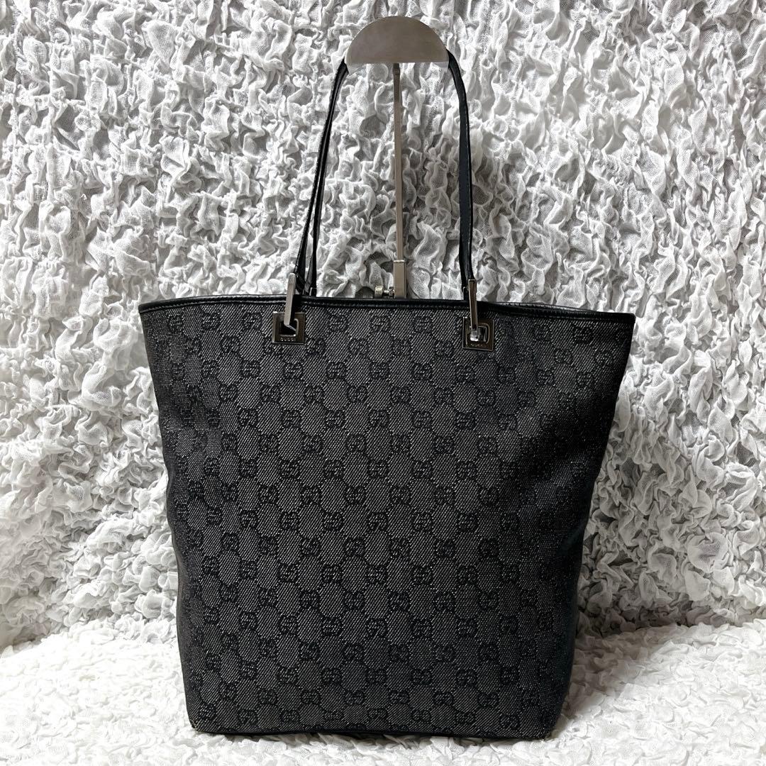 トートバッグ　グッチ　肩掛け　ショルダー　A4 GG キャンバス　黒　通勤