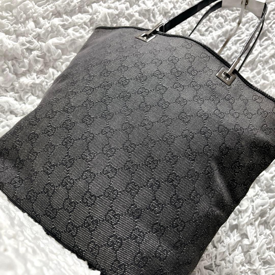 トートバッグ　グッチ　肩掛け　ショルダー　A4 GG キャンバス　黒　通勤