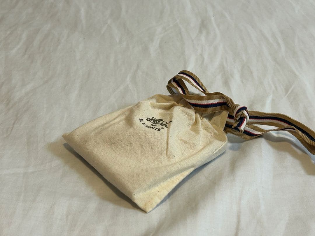 r*0様 【新品未使用】IL BISONTE イルビゾンテ 折り財布