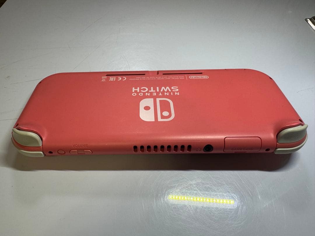 美品　任天堂　Switch Lite コーラルピンク　箱充電ケーブル付