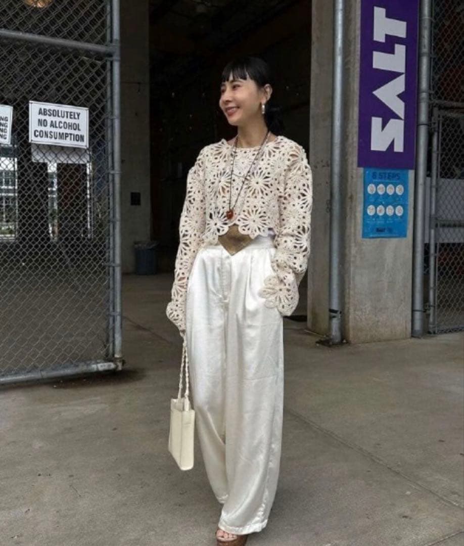 トップス AMERI MEDI FLOWER SAINT LACE TOP