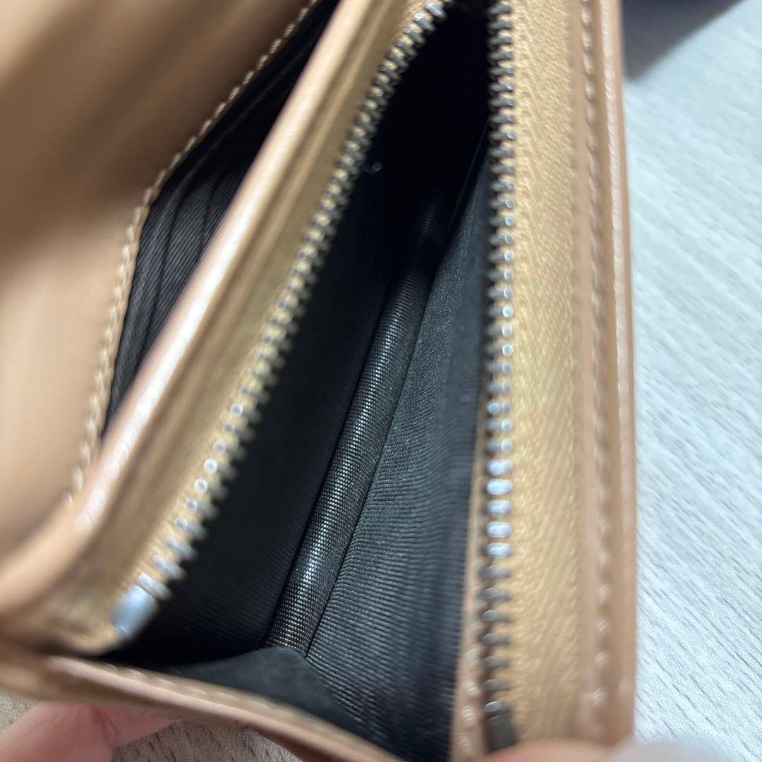 Gucci ベージュ 二つ折り財布