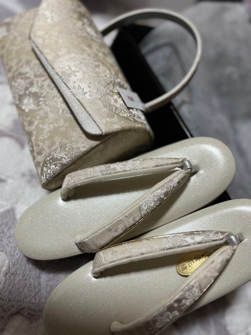 期間限定お値下げ！正絹帯地の一輪館の礼装用草履・バッグセット