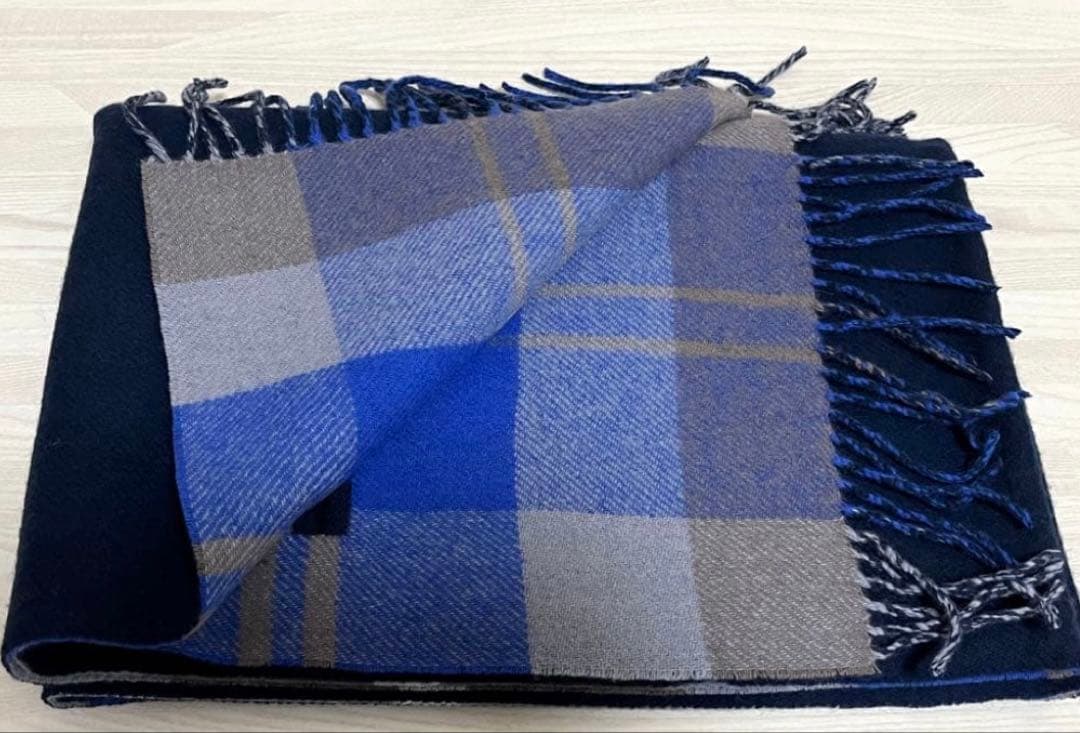 ヴィヴィアンウエストウッド　ボタン付きウールストール