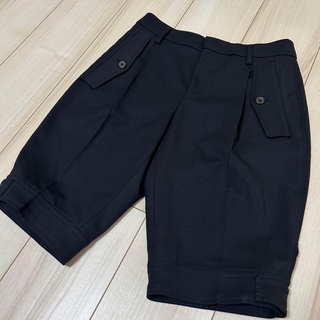 【高級バージンウール】PRADA ショートパンツ ネイビー タック レディース