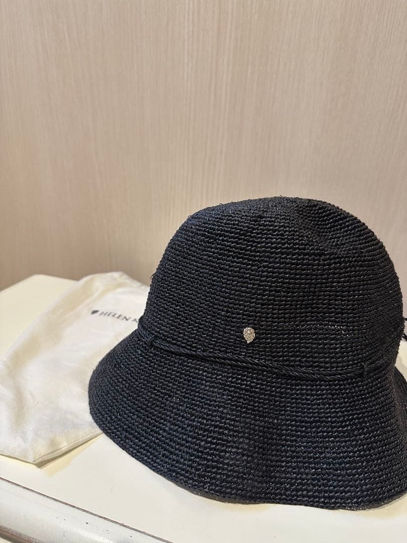 ［美品］HELEN KAMINSKI 黒 バケットハット