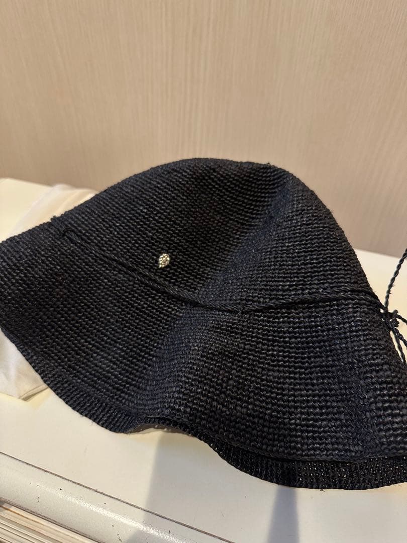 ［美品］HELEN KAMINSKI 黒 バケットハット