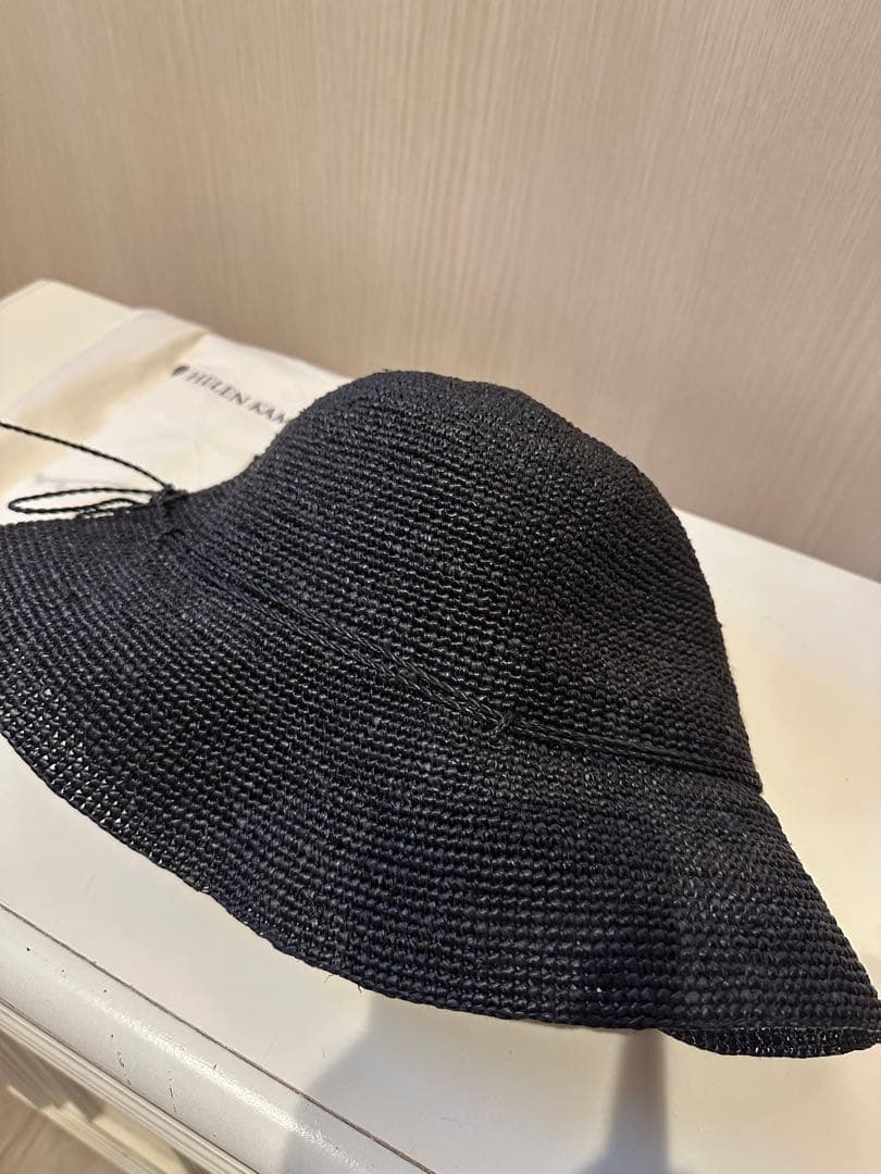 ［美品］HELEN KAMINSKI 黒 バケットハット