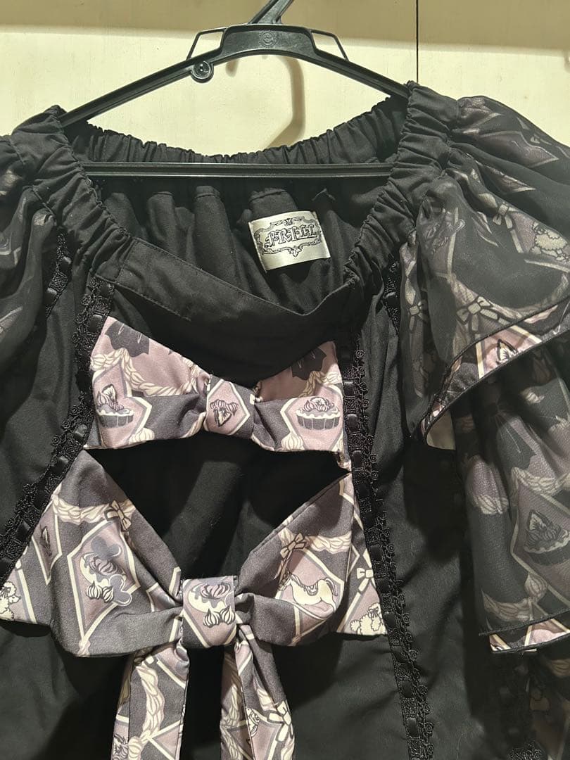 h.NAOTOFrill スイーツ柄