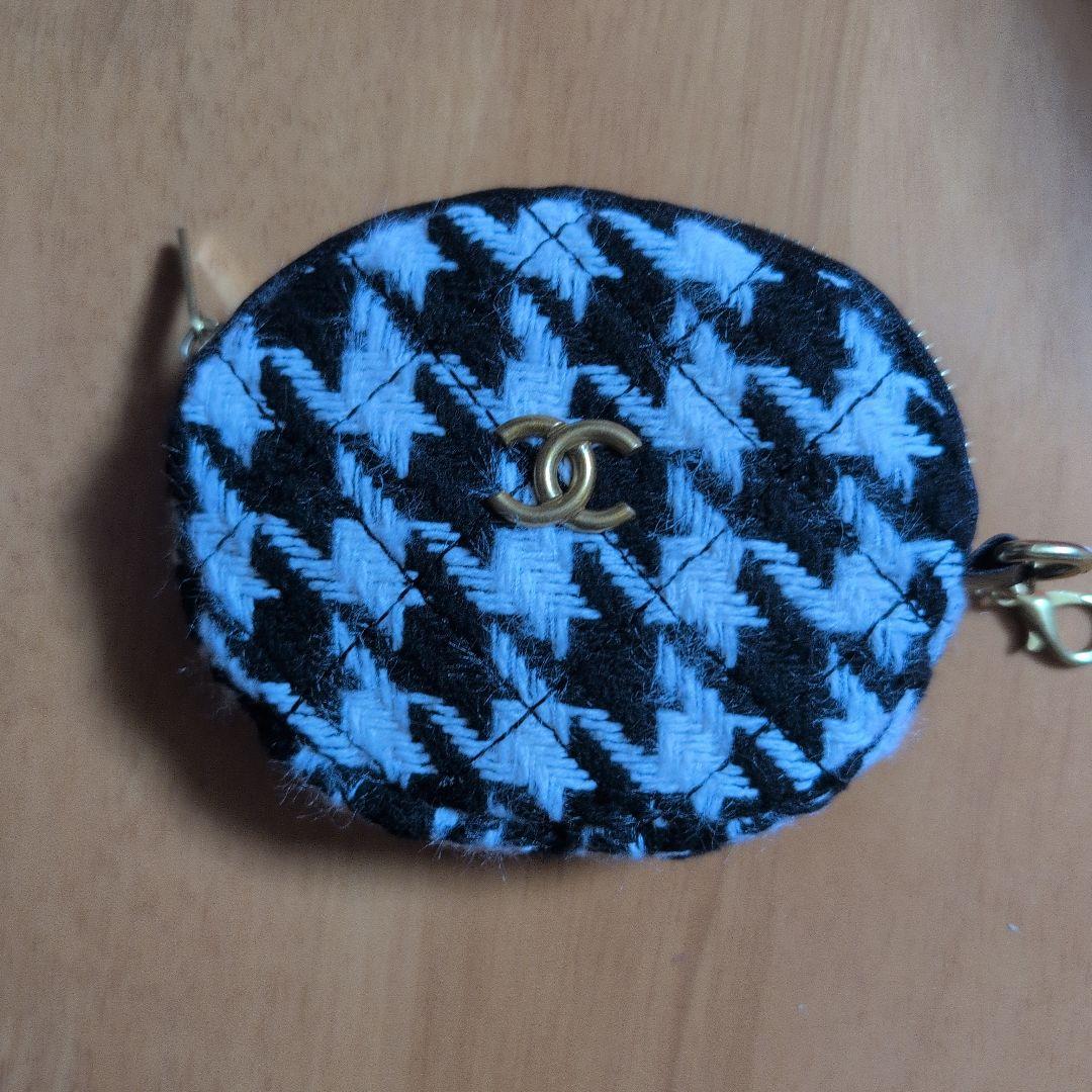 A*須様 CHANEL ショルダーチェーン付きスマホホルダー& ミニポーチ　ノベ