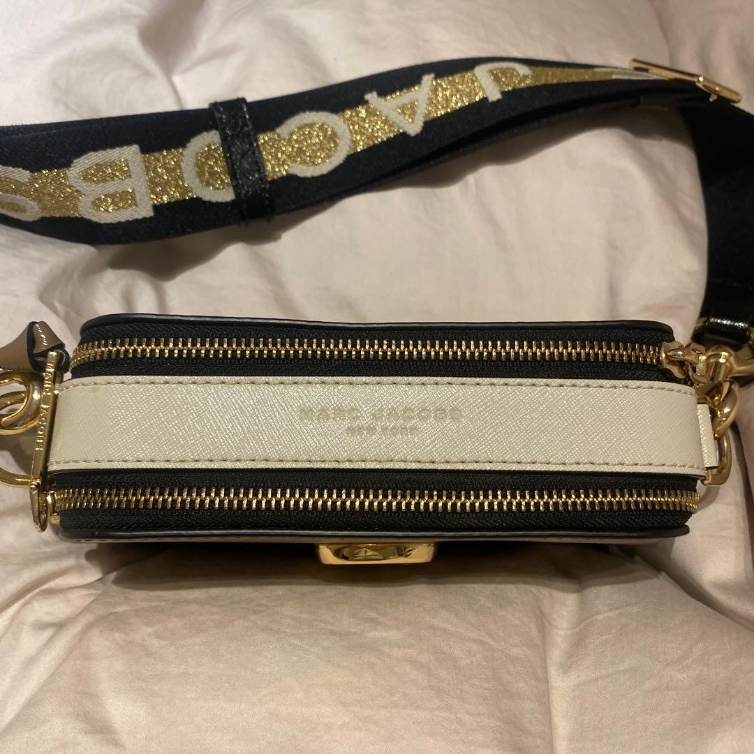 マークジェイコブス　スナップショット　ゴールド