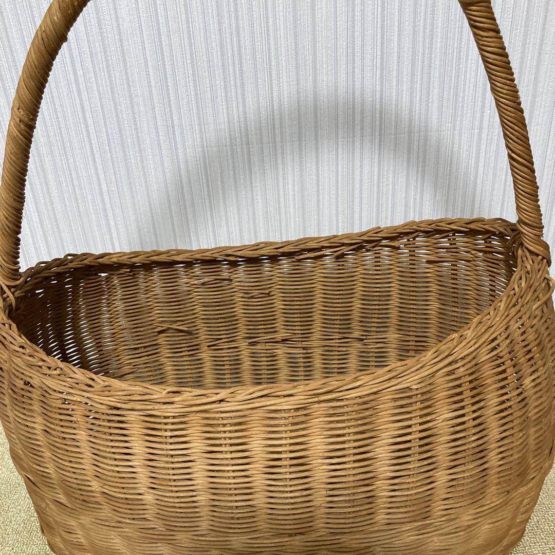 大きいラタンパニエ 籐編みバスケット ブロカントショップアンティーク家具店購入