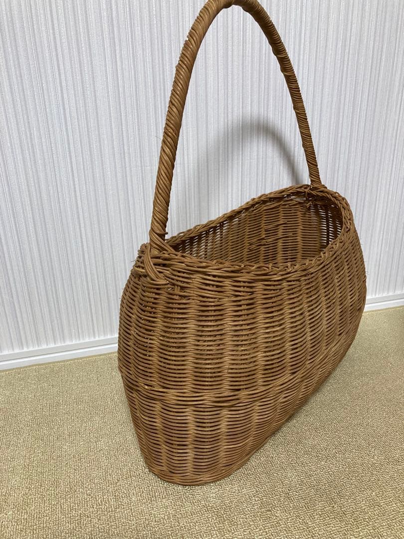 大きいラタンパニエ 籐編みバスケット ブロカントショップアンティーク家具店購入