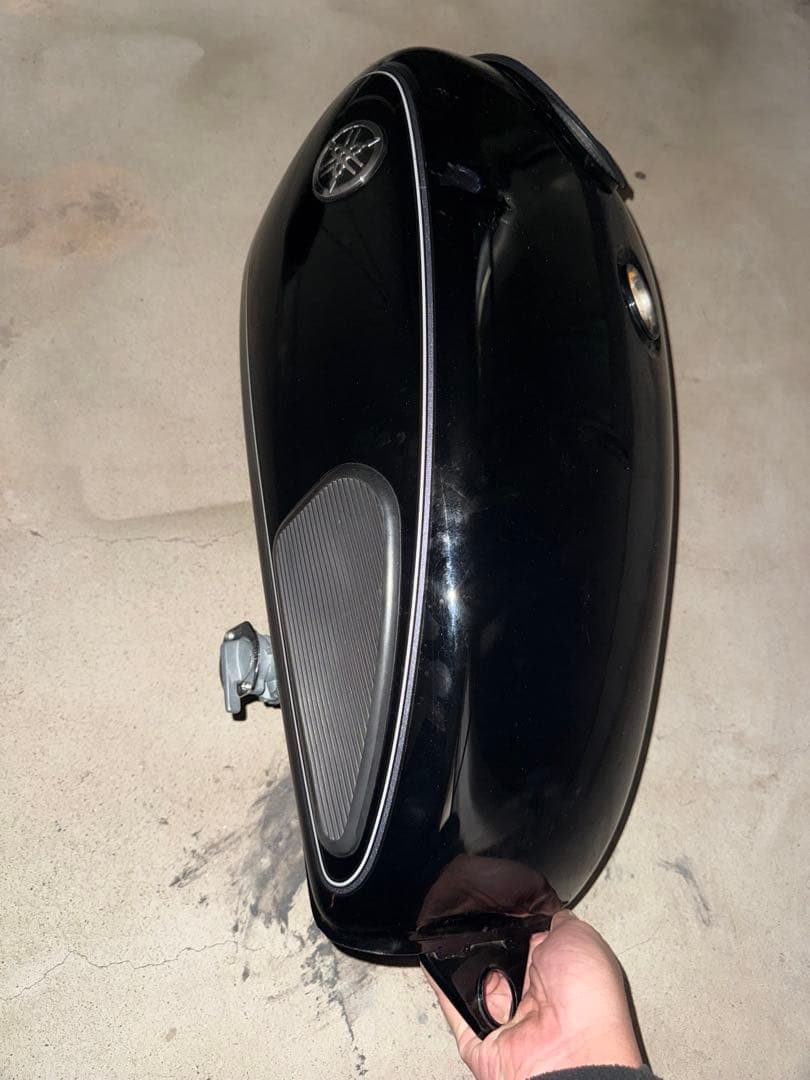 SR400 純正ブラックタンク