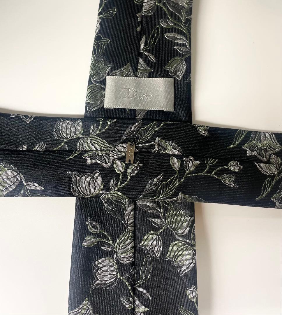 美品 ディオールオム ネクタイ ハイブランド 鈴蘭 花柄 ブラック 刺繍 激レア