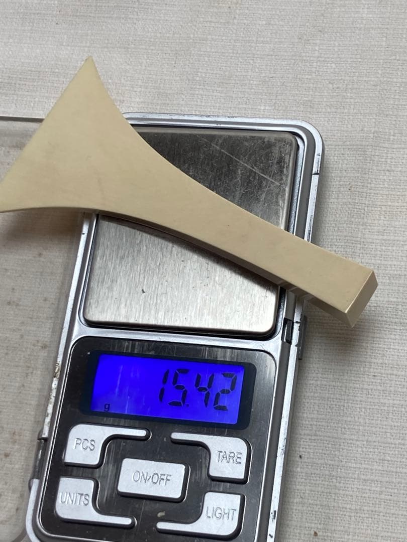 古い小さい三味線バチ　撥　新内流し　天然素材　まるばち