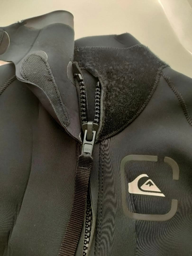 Quiksilver　スプリングウェットスーツ　MLサイズ