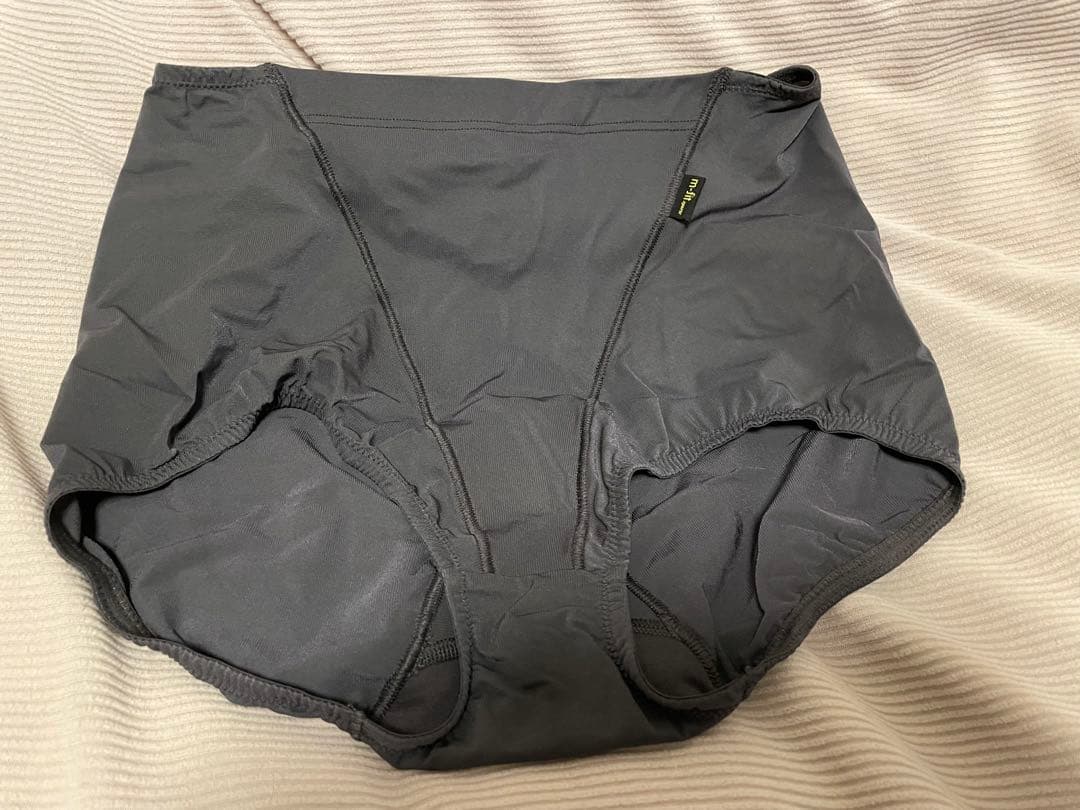 マルコm-fit sports active ネオンピンク×チャコール