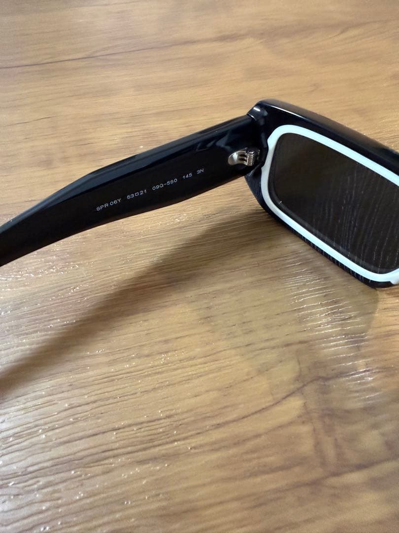 PRADA ブラック サングラス スクエアフレーム