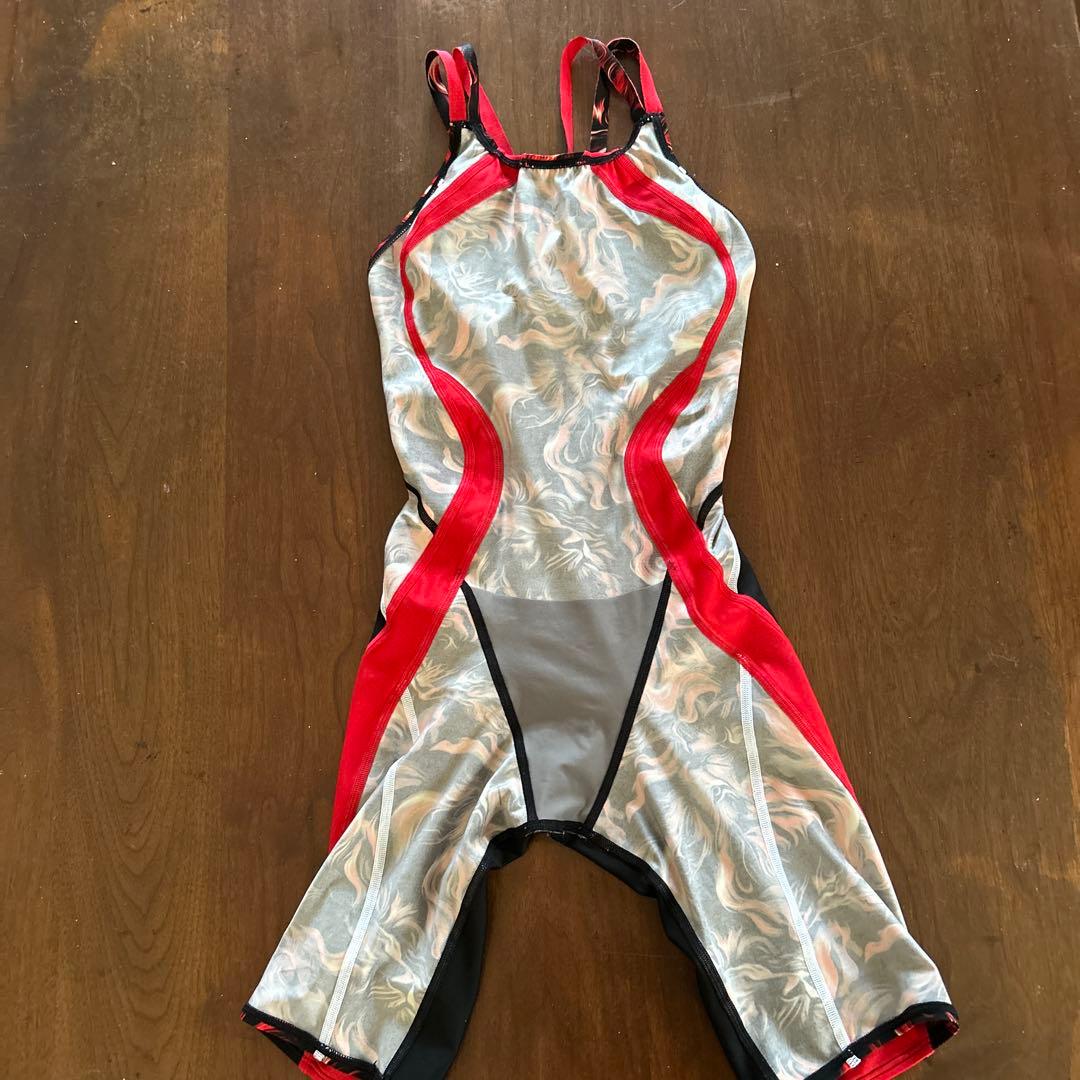 arena フレイム柄 スポーツ用水着