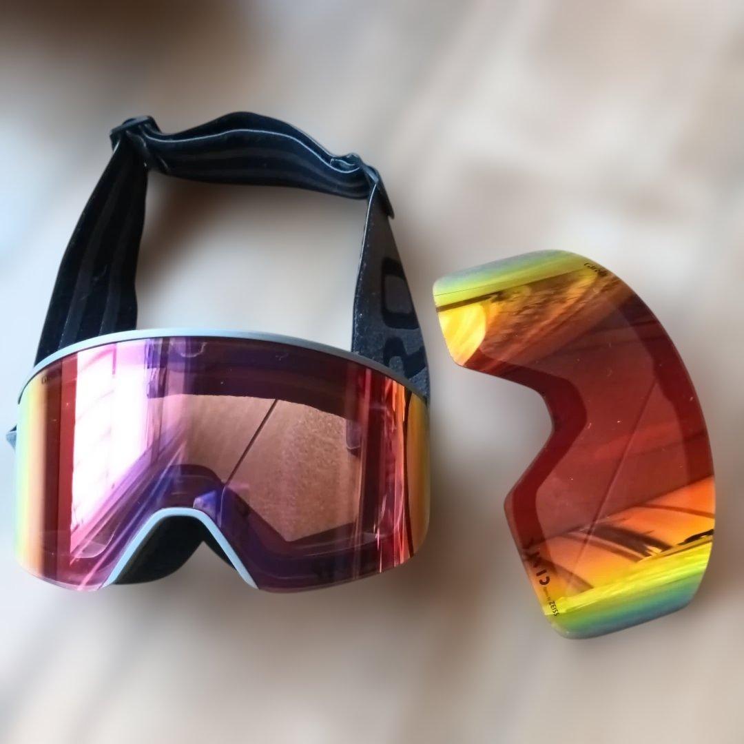 Giro ヘルメットとゴーグルセット