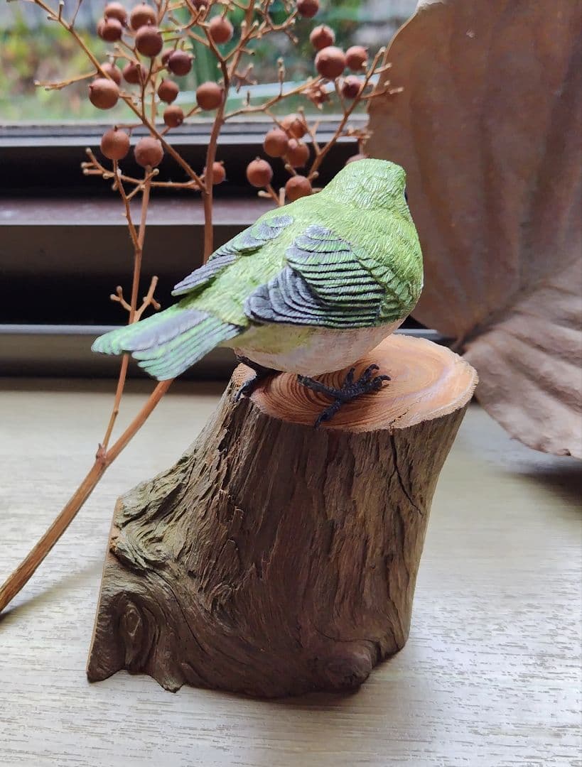 バードカービング　\"メジロ”