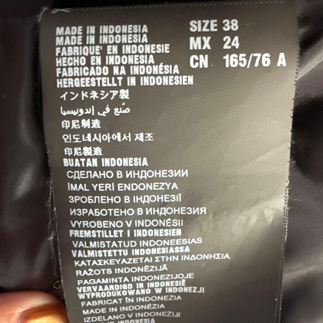 PRADA ブラック キルティングダウンベスト サイズ38