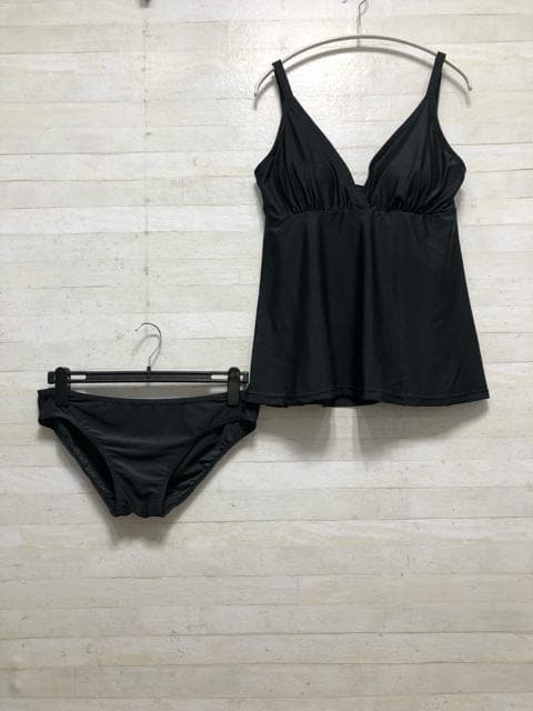 新品☆3L♪黒ラッシュガード・レギンス付♪水着5点セット♪UVカット☆☆G665