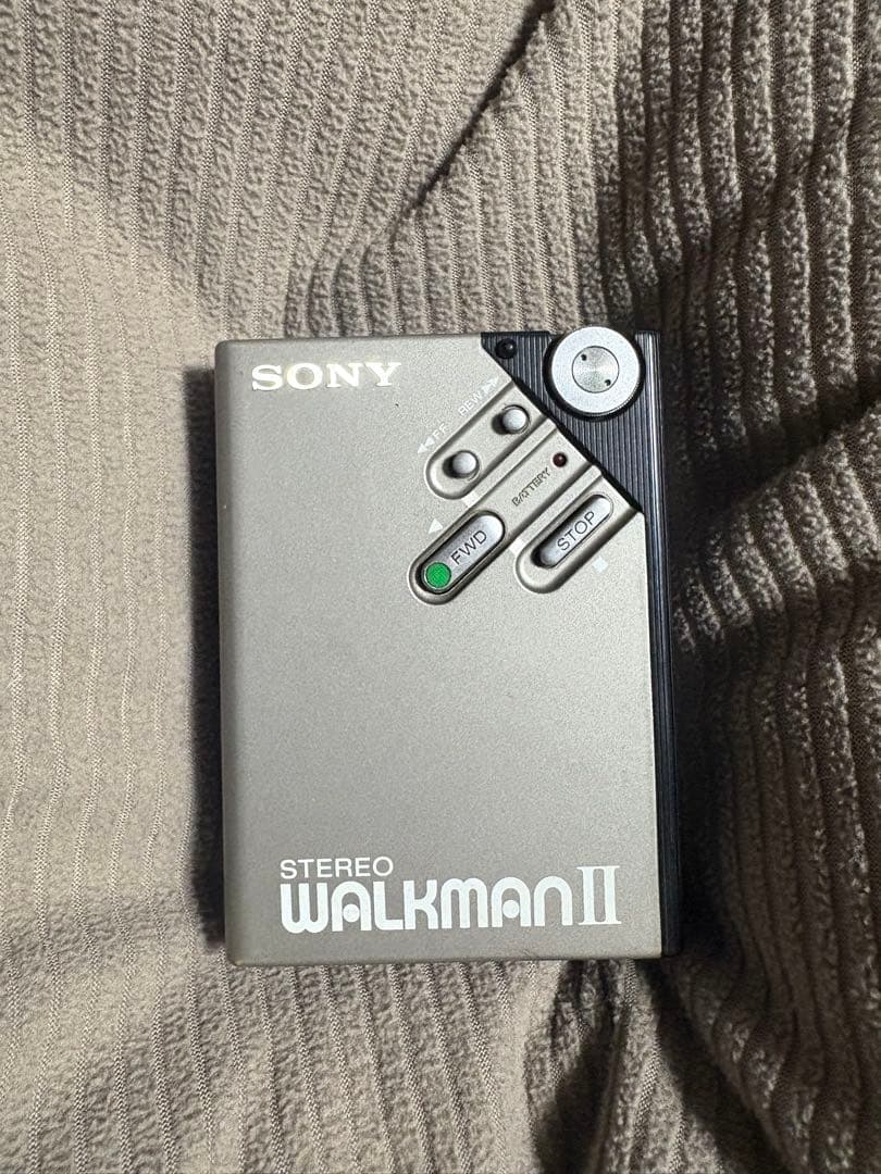 SONY WALKMAN WM-2 カセットウォークマン 銀 ケース付