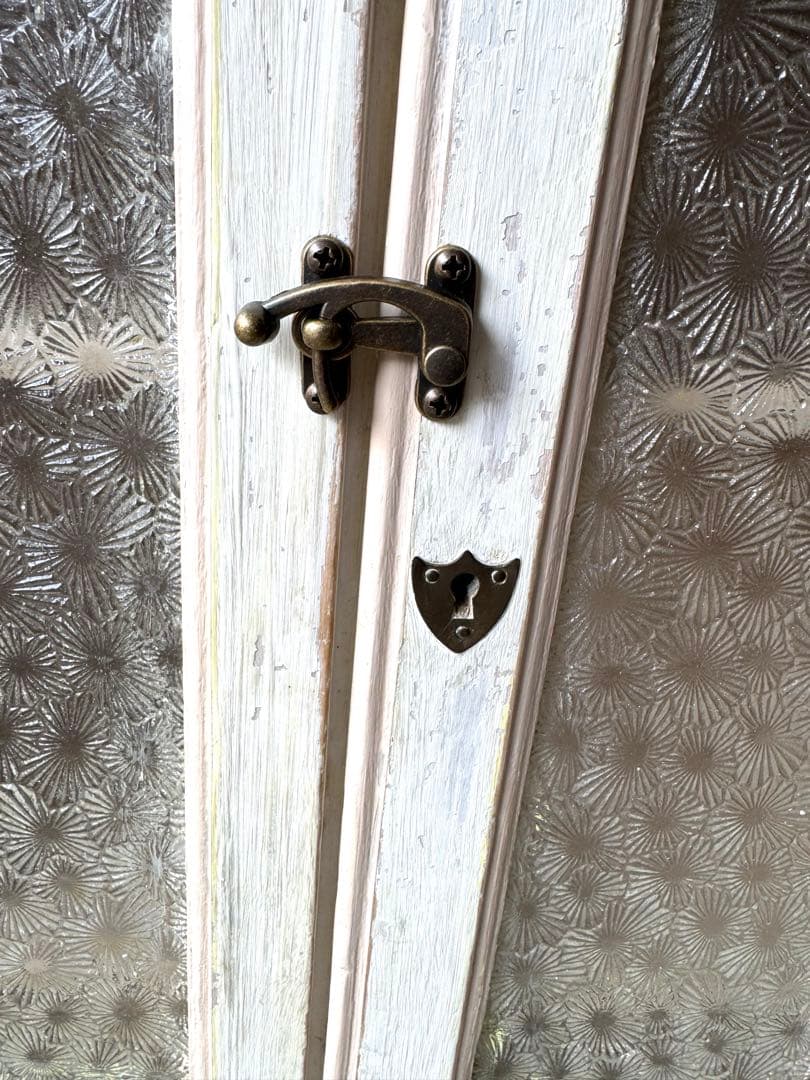 フランス　アンティーク　ガラスキャビネット　吊り棚　シャビー