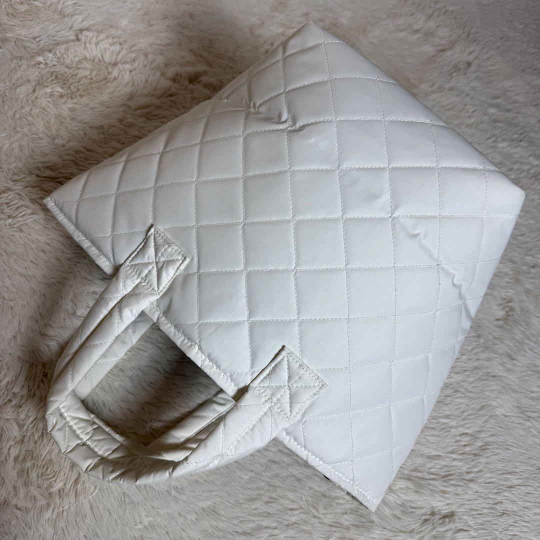 LeSportsac 50周年記念 神崎惠コラボ トートバッグ メレンゲホワイト