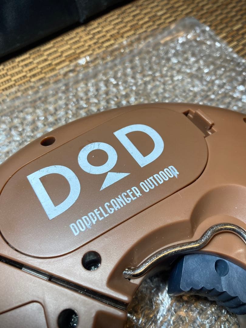 【新品訳あり品】DOD ワンポールテントテーブル 丸テーブル&UFOライト