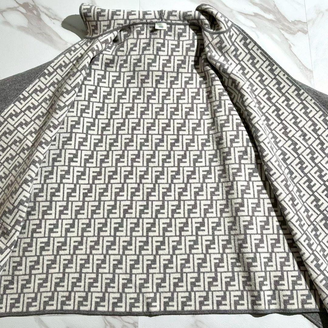 美品☆ FENDI フェンディ ズッカ柄 ポンチョ ケープ コート フード