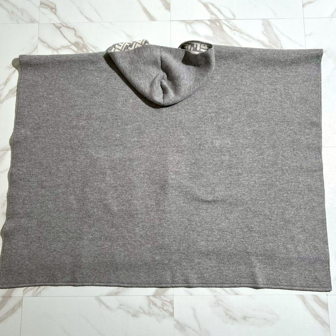 美品☆ FENDI フェンディ ズッカ柄 ポンチョ ケープ コート フード