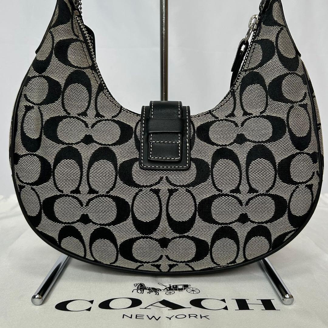 【極美品】コーチ 6361 ソーホー シグネチャー ハーフムーン トートバッグ