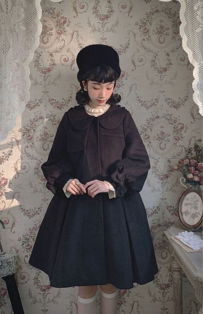 Doll house ミス・リサのロングコート 黒