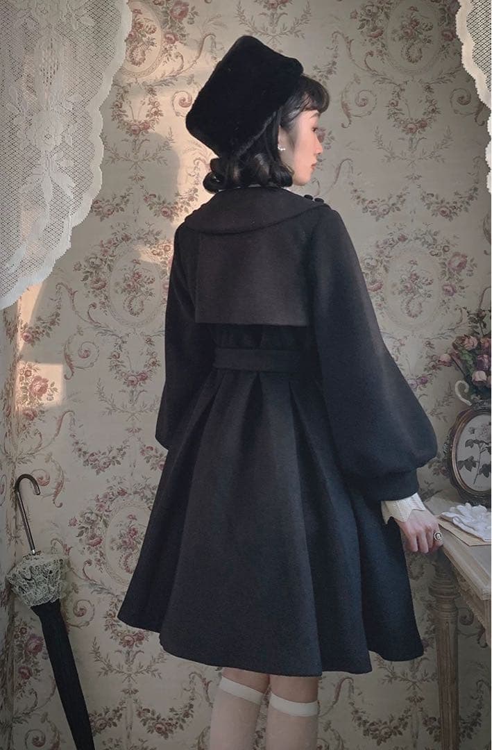 Doll house ミス・リサのロングコート 黒