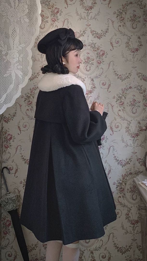 Doll house ミス・リサのロングコート 黒