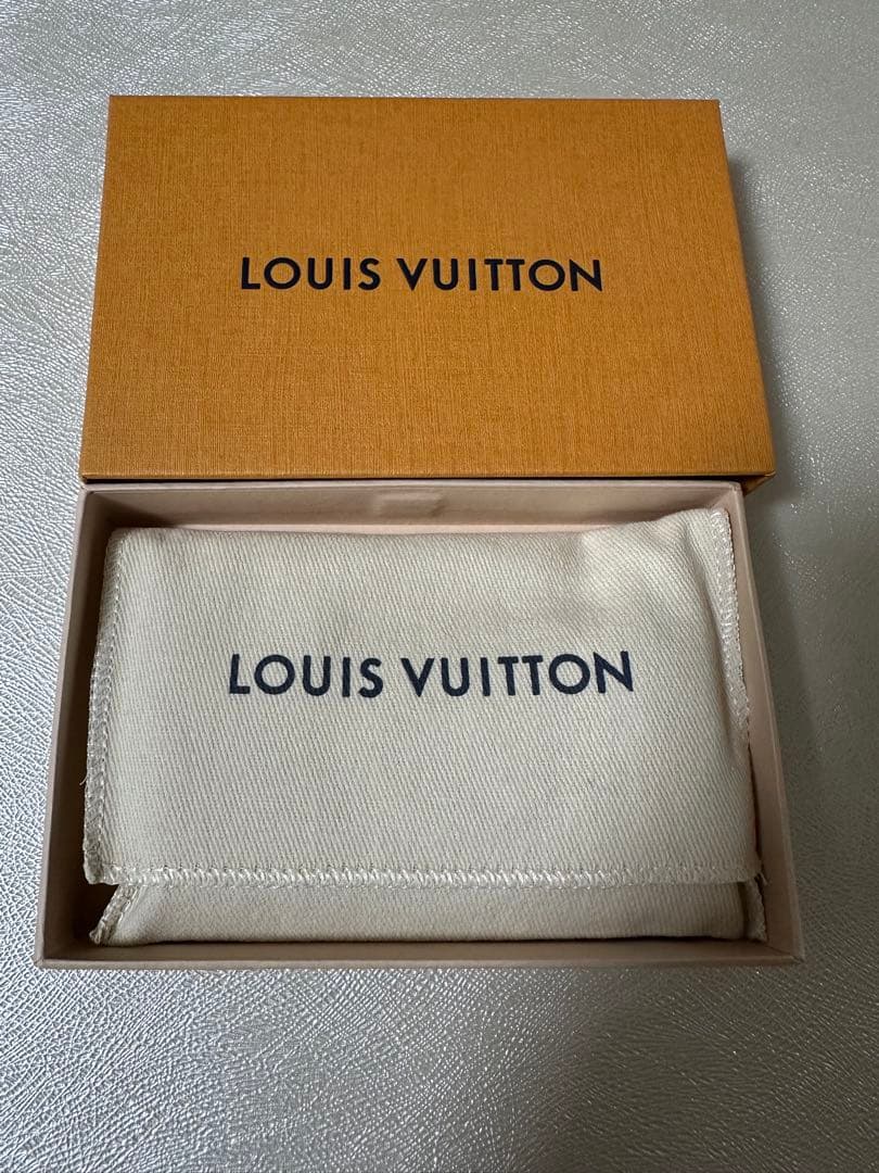 こりんごLOUIS VUITTON キーケース ミュルティクレ 4