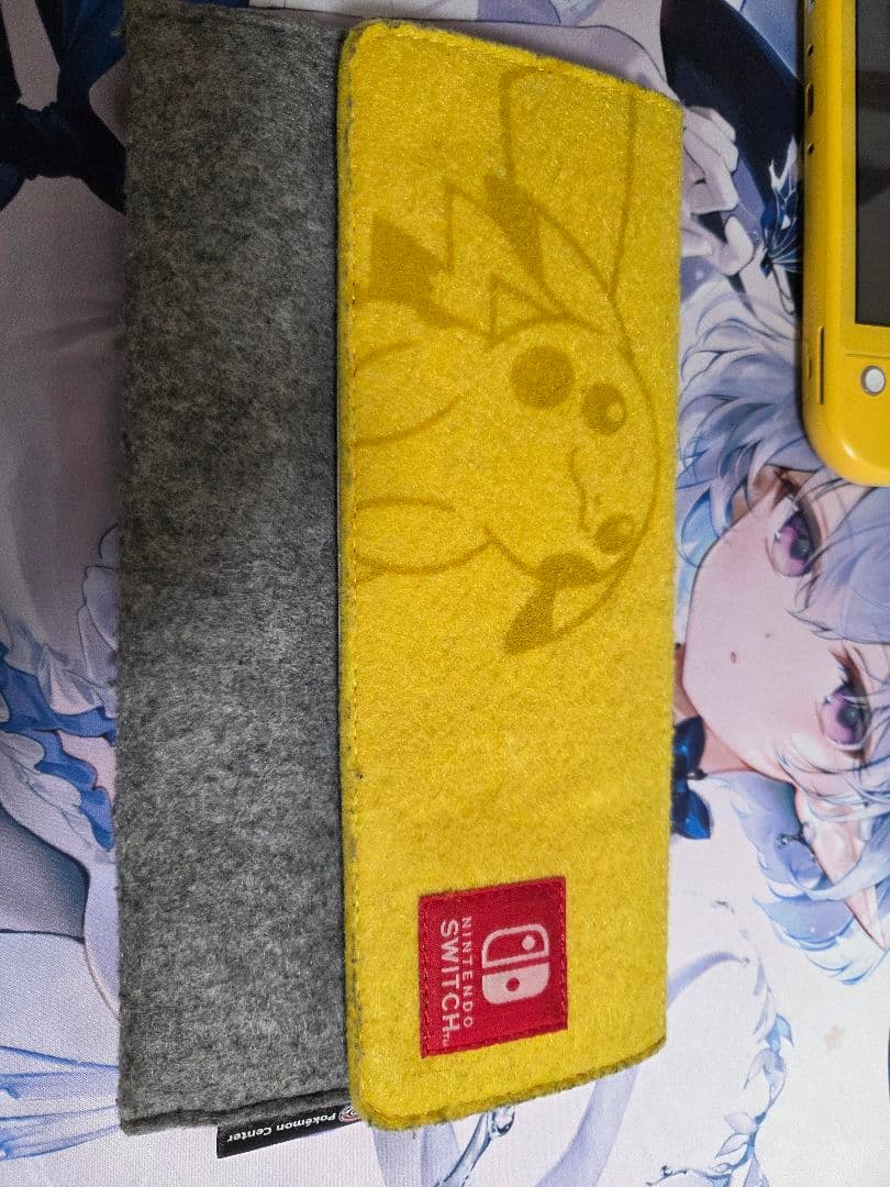 Nintendo Switchライト　イエロー