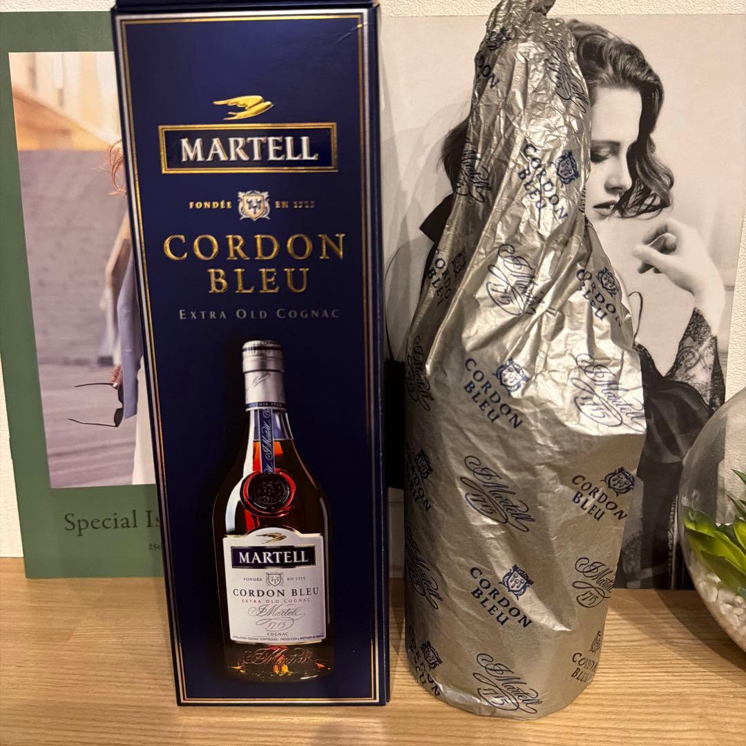 マーテルゴルドンブルー700ミリ　箱入り