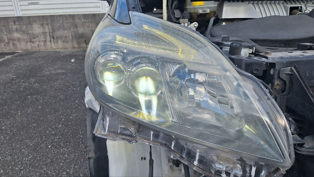 30プリウス後期　LEDヘッドライト　左右　コンピューター、車内ECU付
