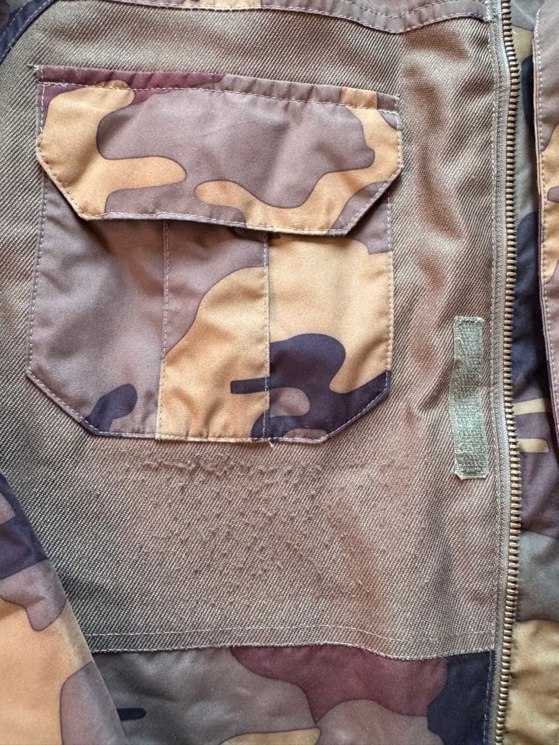 BARTON 迷彩柄　スノーボードウエア　XS(男性サイズ)