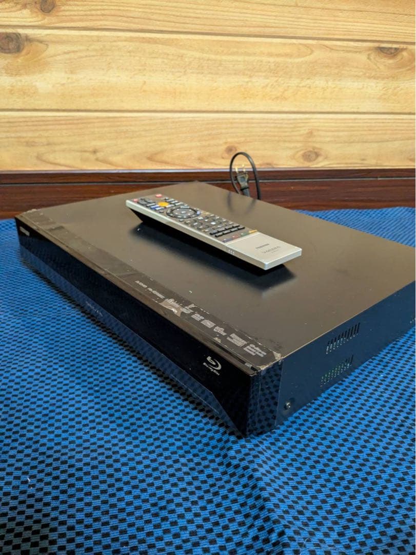 TOSHIBA REGZA ブルーレイレコーダー　1TB リモコン付き