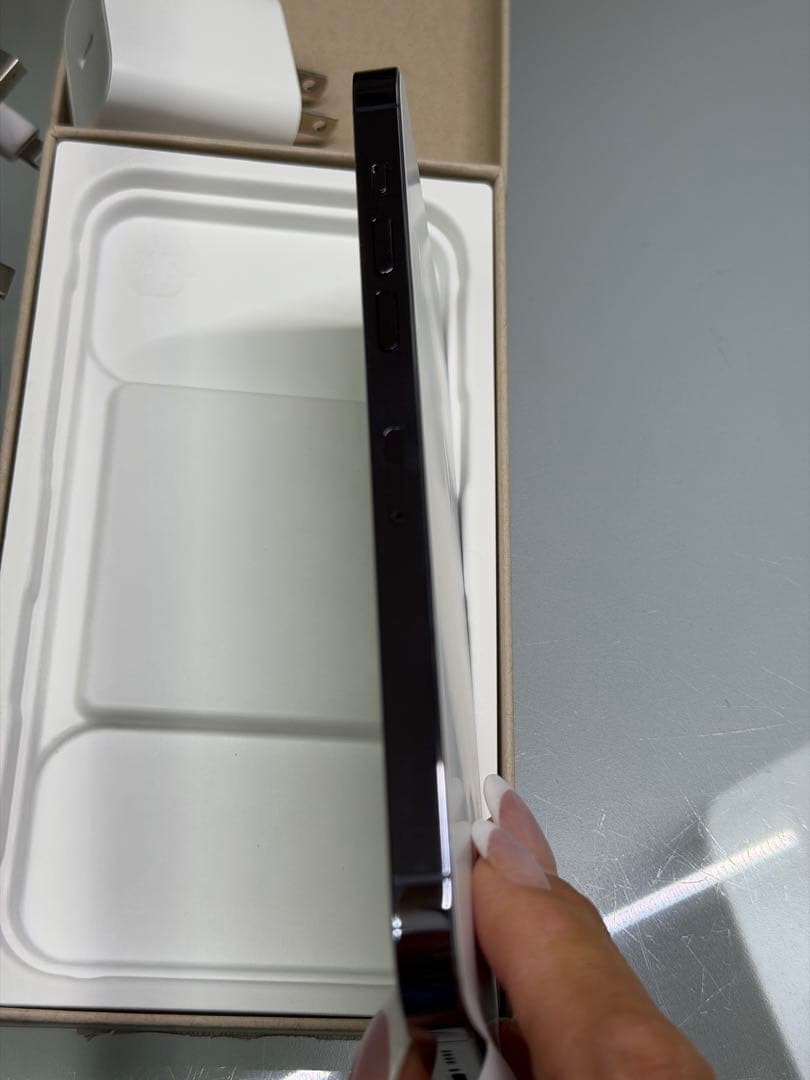 新品iPhone14 Pro Max 1TB 充電コード3本その他付き