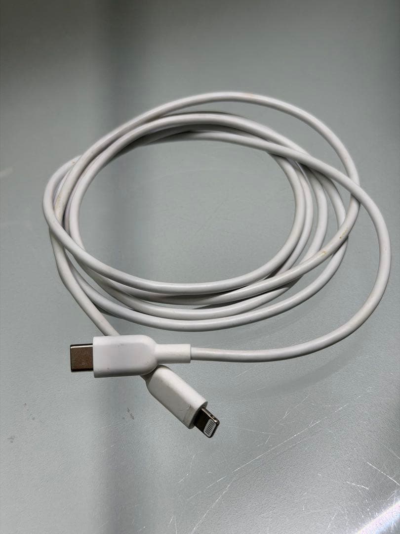 新品iPhone14 Pro Max 1TB 充電コード3本その他付き